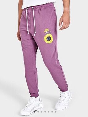 Nike 'From Beaverton With Love' 🌼 Sweatpant Joggers LARGE